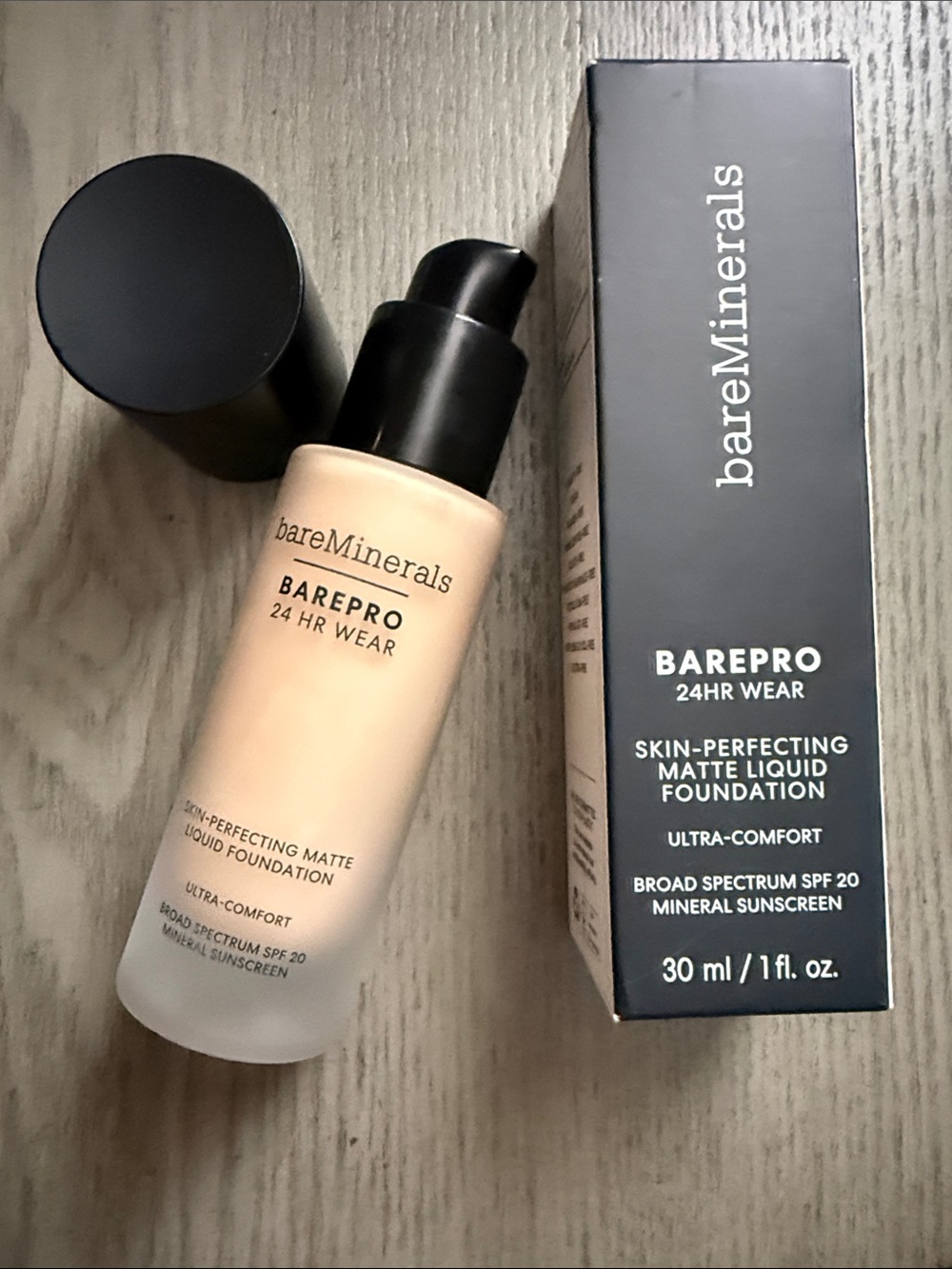 bareMinerals Barepro Matte 24hr Foundation Fair 10 warm